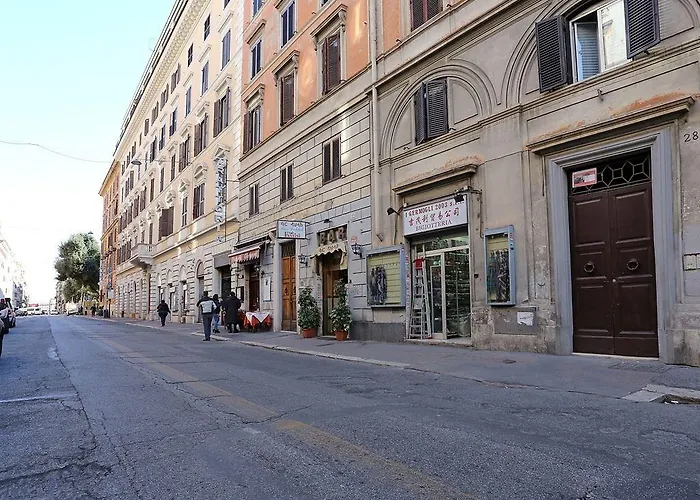Adorasuite 2 3*